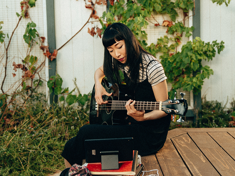 Women account for 50% of new guitarists, says Fender
