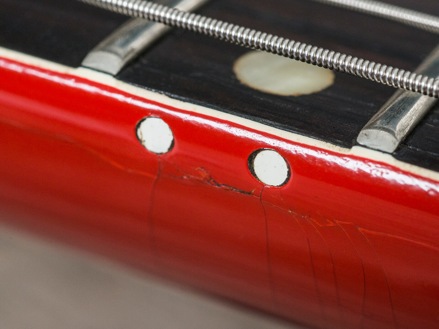 Gibson 1964火鸟III红色12纹点标记