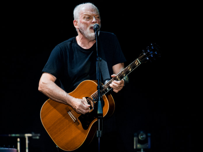 David Gilmour在舞台上