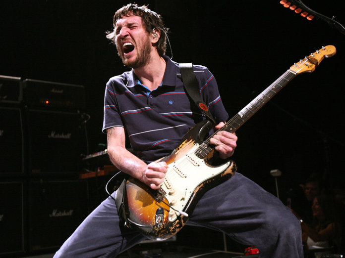 John Frusciante表演