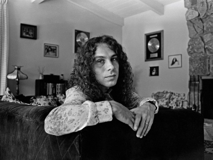 罗尼·詹姆斯·迪奥（Ronnie James Dio）